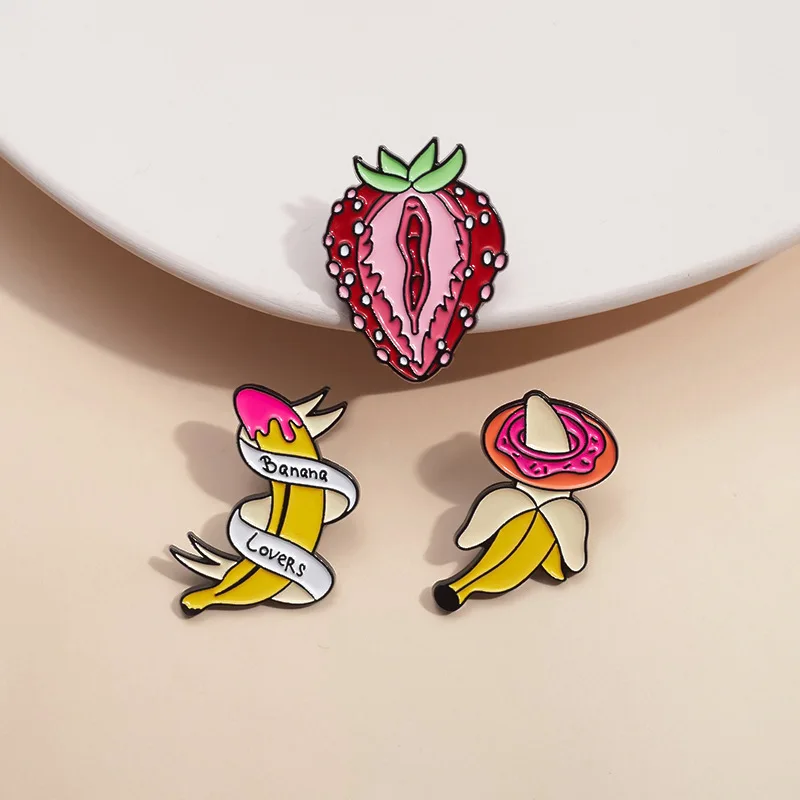 fruit banana strawberry Enamel Pin Funny Brooch Cartoons Badge for Bags Jeans Hoodies Denim Lapel Pin Jewelry Kids Best Gift