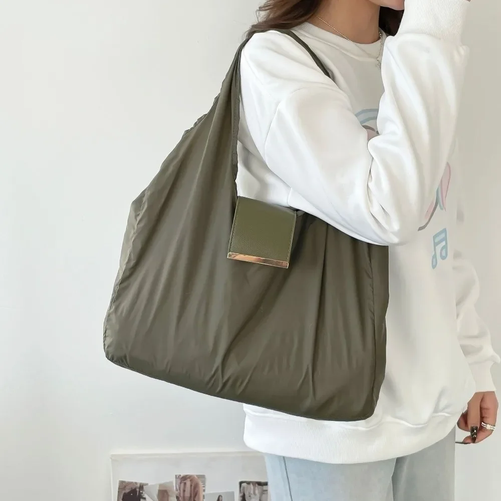 Reusable Mini Keychain Tote Bag Large Capacity Eco-Friendly Foldable Shopping Bag Key Ring Lightweight Expandable Reusable Bag