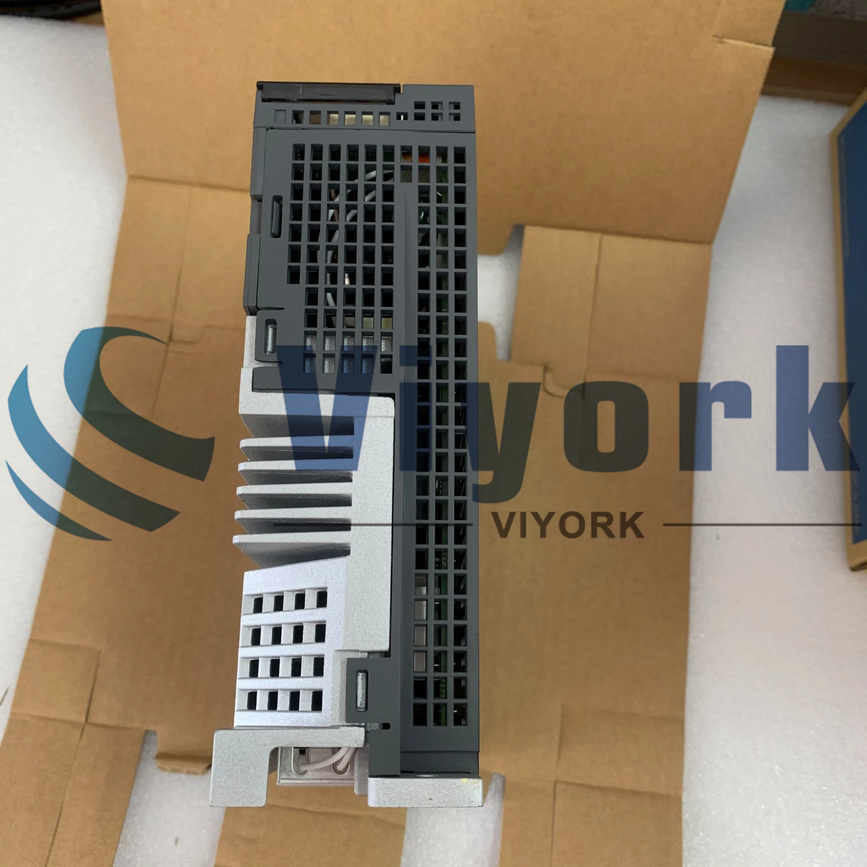 SERVO DRIVE MR-J3-100B SÉRIE MELSERVO-J3 1KW NOUVEAU