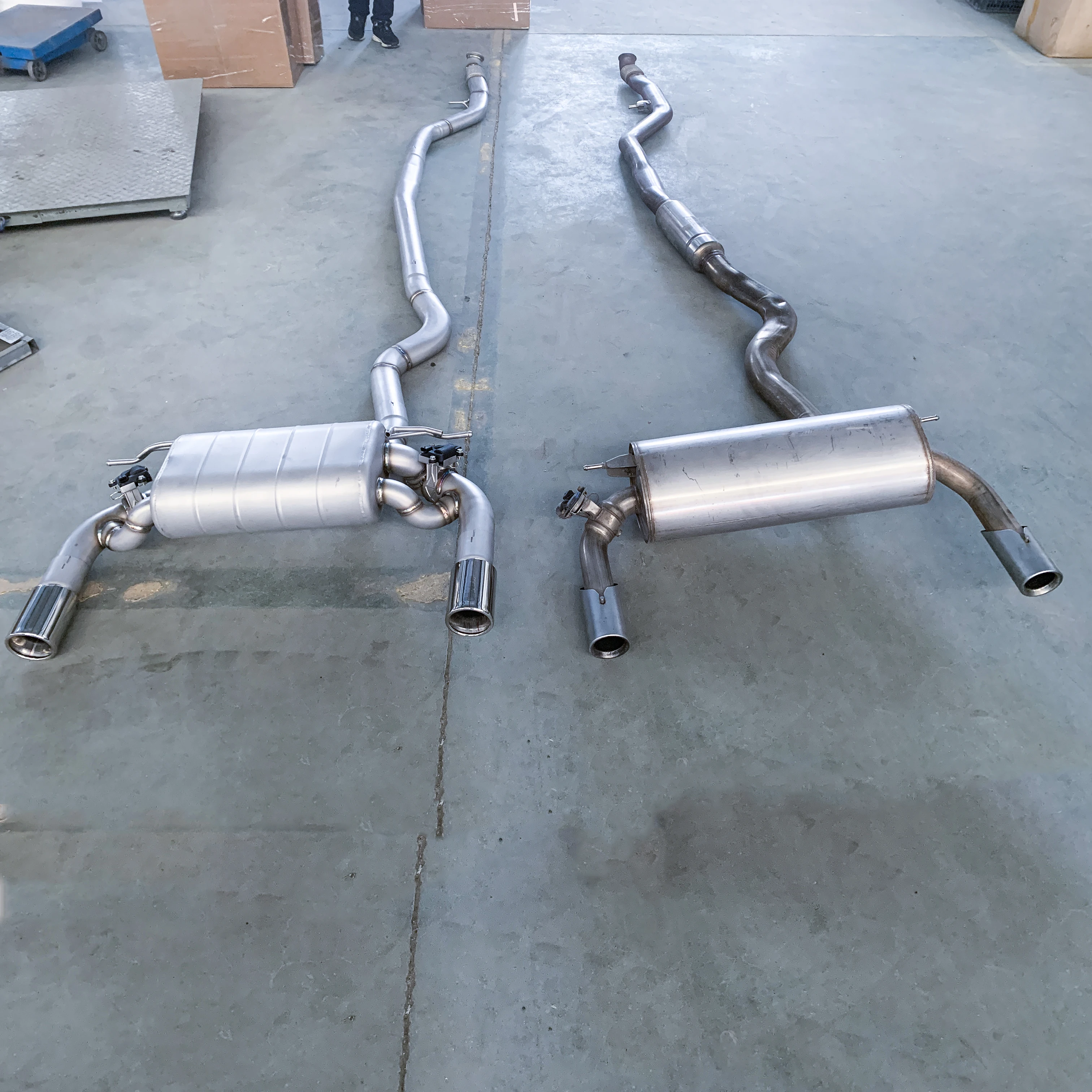 

[Custom product] Suitable for 2014-2017 BMW 435i 440i 3.0T F32 304 stainless steel Catback exhaust system muffler with valve