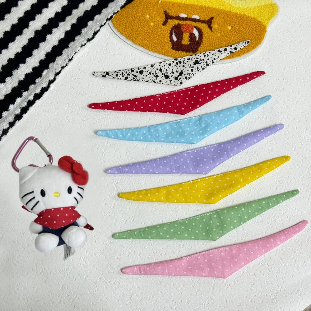

Треугольное полотенце для слюней для набора карт Sanrio, наряд с изображением животных Hello Kitty, одежда Labubu V4, аксессуары для кукольной одежды