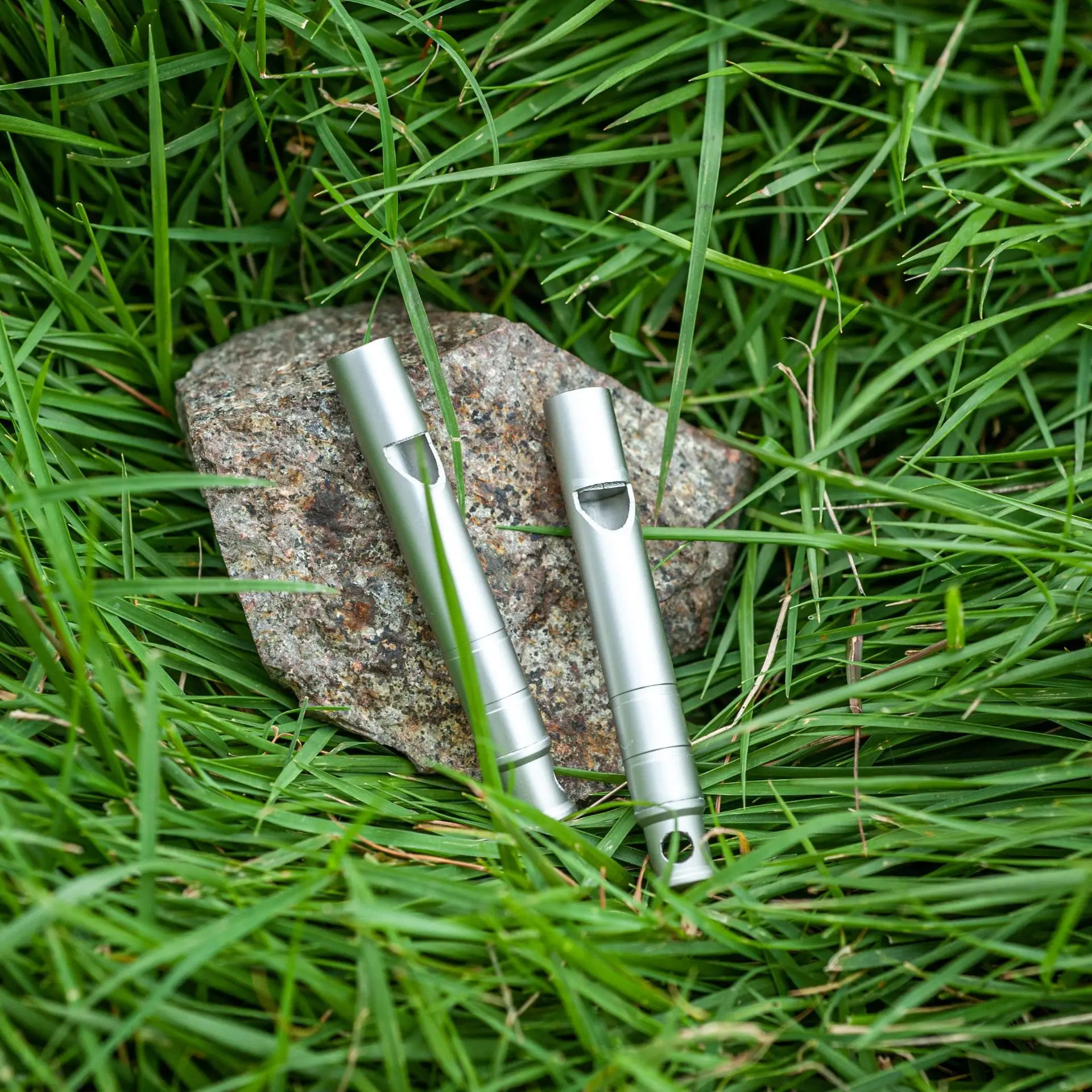 Ultralight Titanium Emergency Whistle with Cord Outdoor Survival Camping Hiking Exploring Camping Whistle