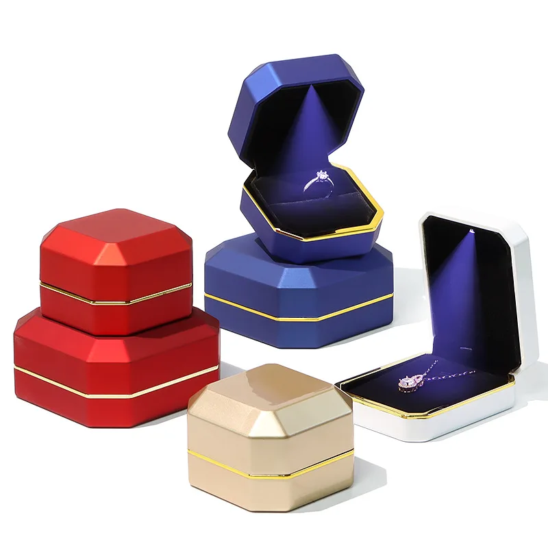 

Octagonal LED Jewelry Box Luxury Paint Finish Ring Pendant Necklace Bracelet Gift Box with Gold Trim Wedding Proposal