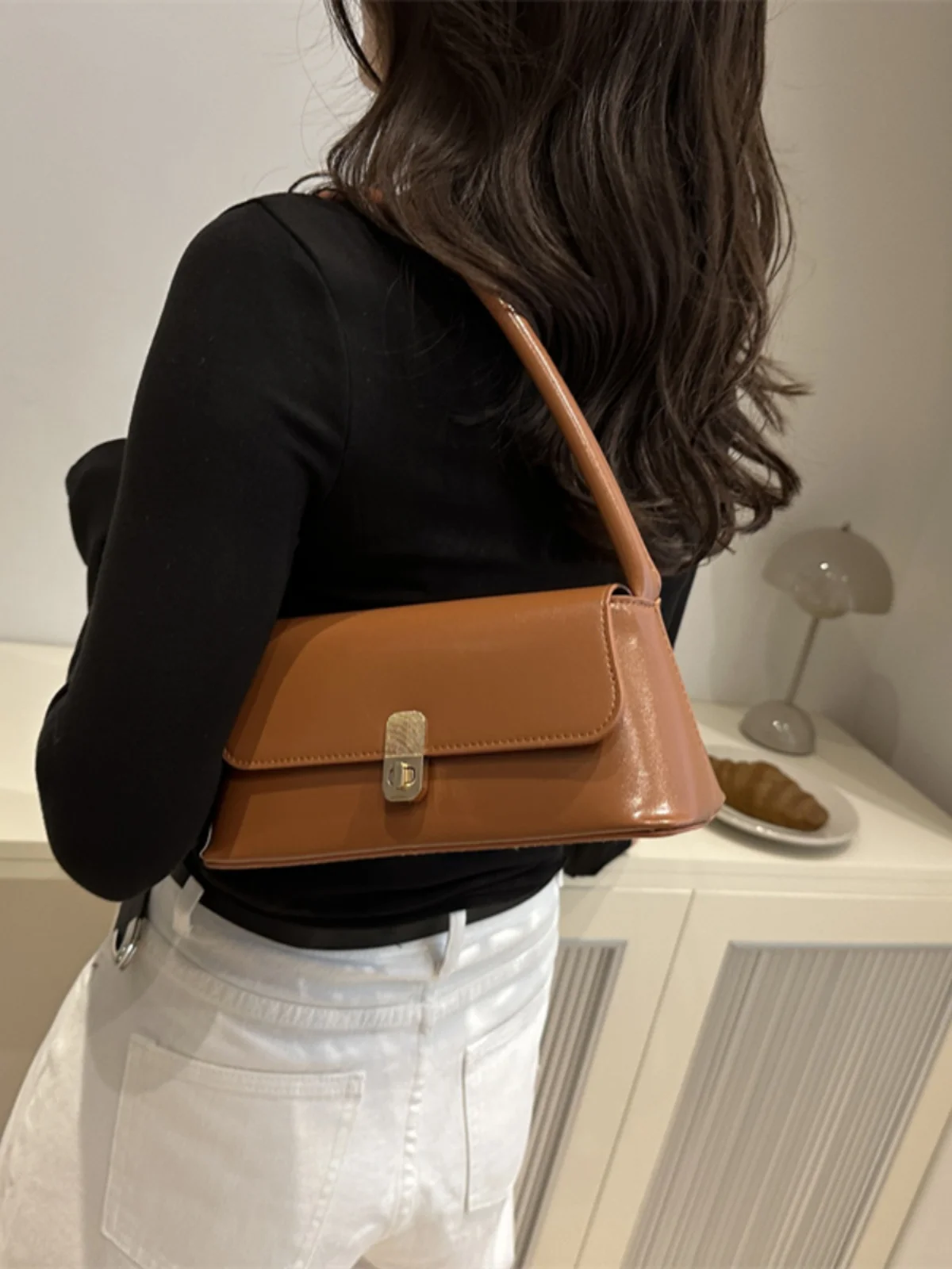 

Trendy Women's Bag 2025 New Summer Versatile French Bread Bag High Quali Unique Single oulder Armpit Bag Soft Handbag