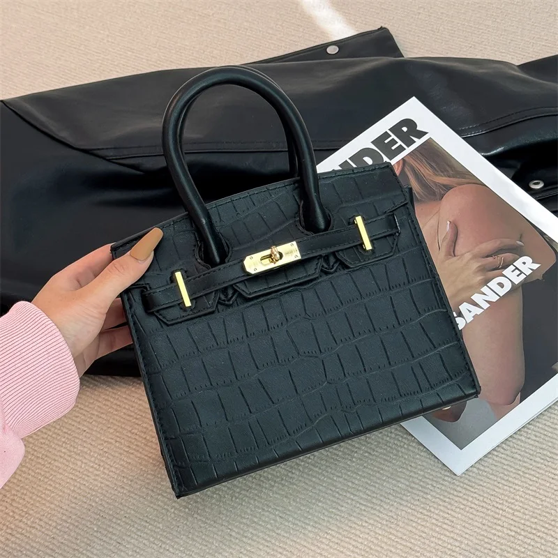 

Classic Elegant Messenger Bag For Ladies Shoulder Crossbody Bag Women's Handbag Leather Luxury Brand Fashionable