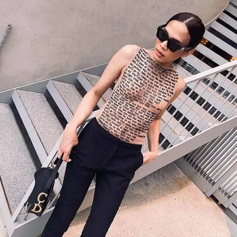 T-shirt slim fit stampata con lettera punk Sle da donna T-shirt estesa in tessuto poliestere Svel Top estivo da donna Faion