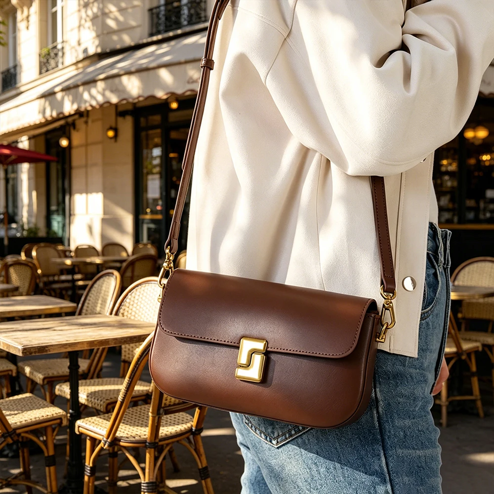 

Women's Genuine Leather Flap Bag Retro Geometric Lock Crossbody Purse Adjustable Strap Daily Commuter Shoulder Handbag