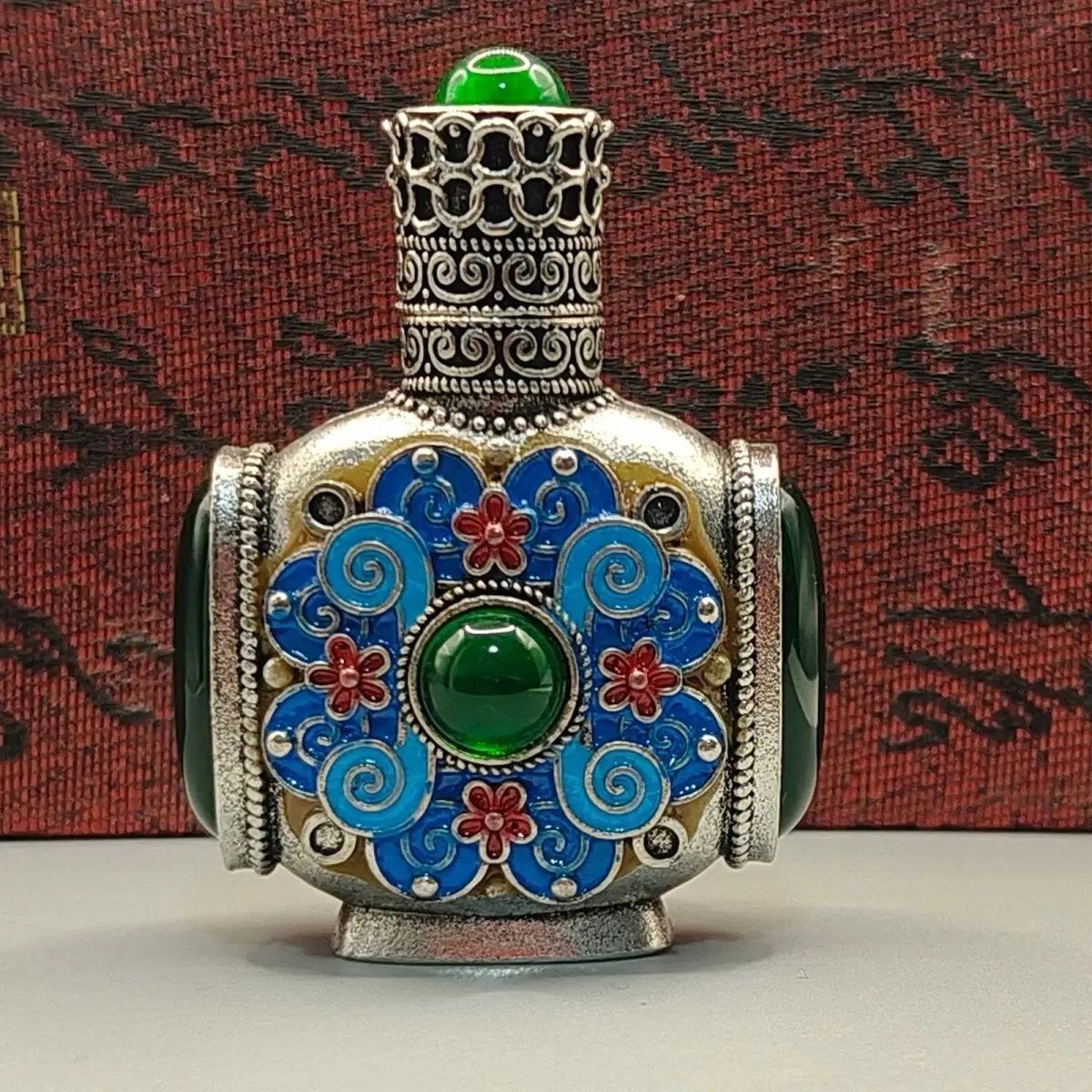 

Retro Blue flower pattern Snuff Bottle mini bottle ﻿