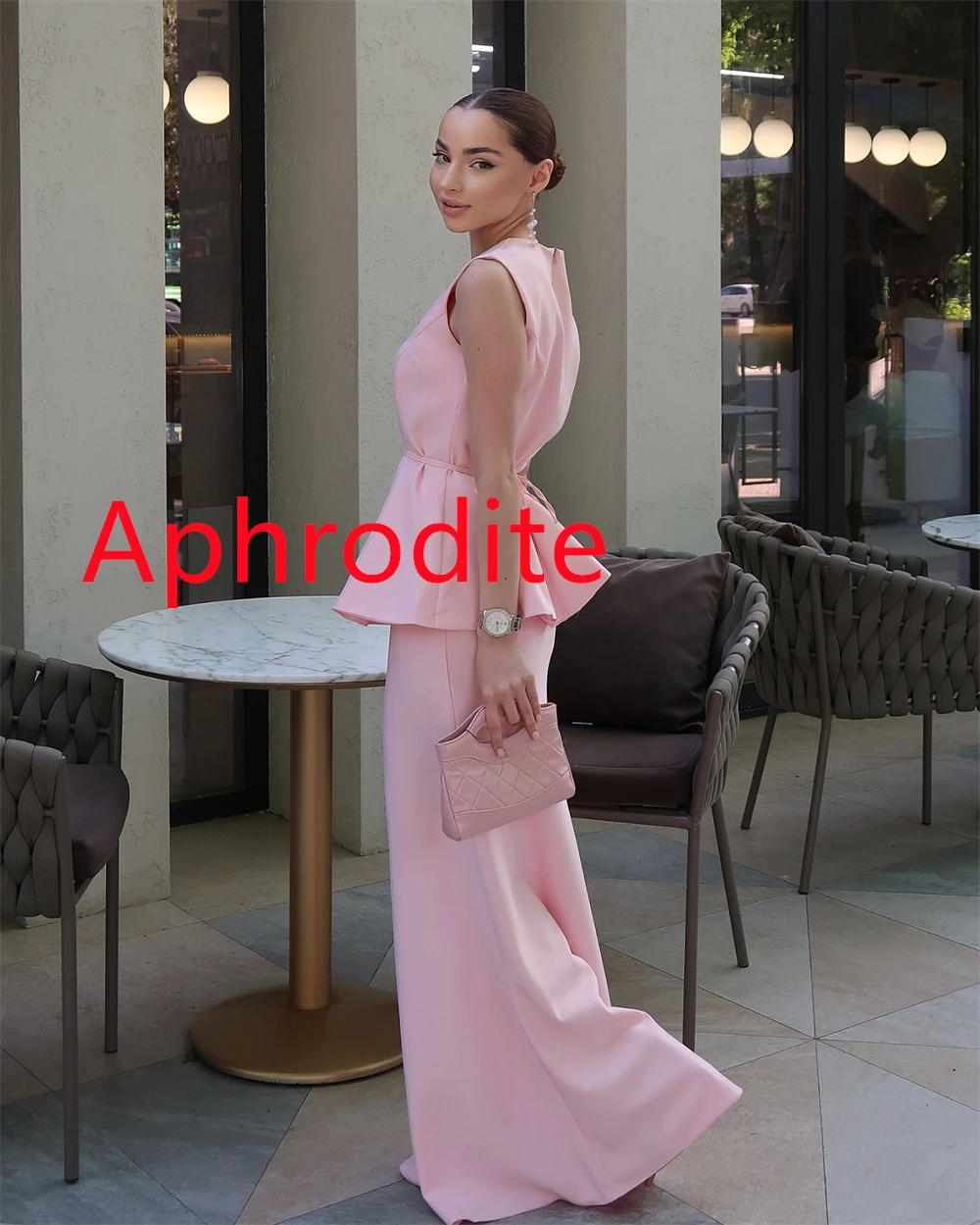 فستان سهرة من الساتان الوردي الرائع مخصص عالي الجودة برقبة دائرية وأكمام قصيرة بدون أكمام وسحاب خلفي للمناسبات الخاصة