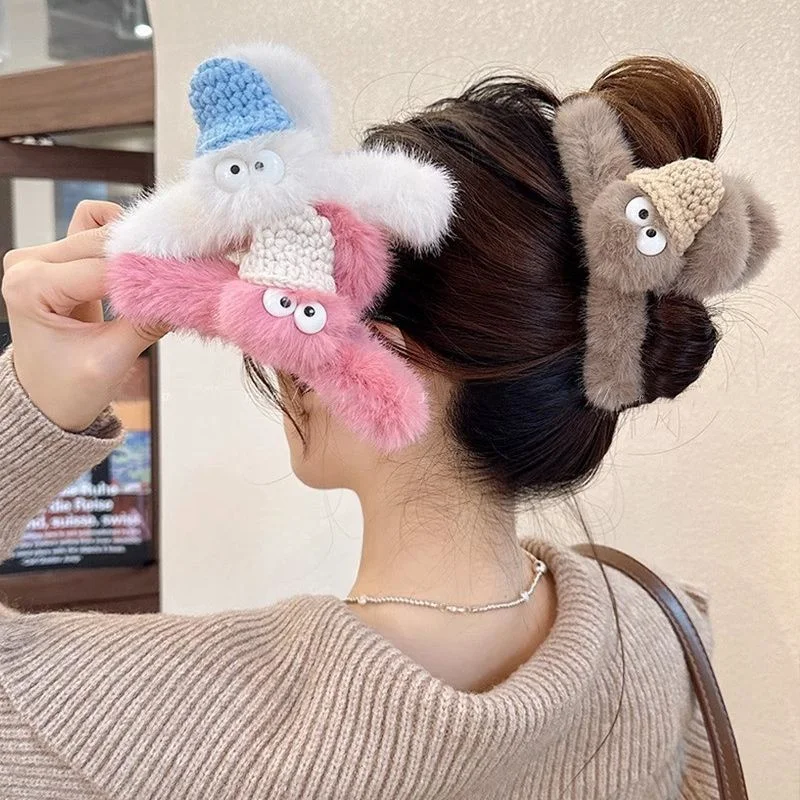 Fur Ball Hair Clip for Woman Elegant Plush Hair Clamp Fashion Cute Girl Shark Clip