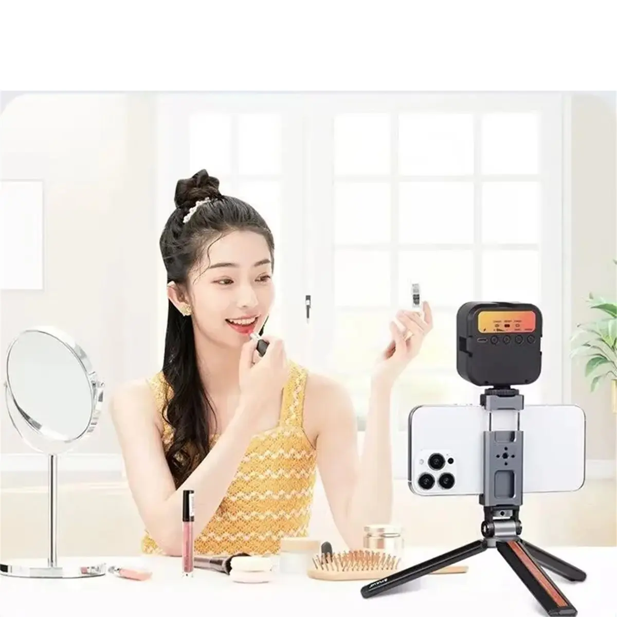 ^dt1261~~smartphone-clamp-with-cold-shoe-attachment-360°horizontal-vertical-shot-180°tilt-shot-360°swivel-for-video