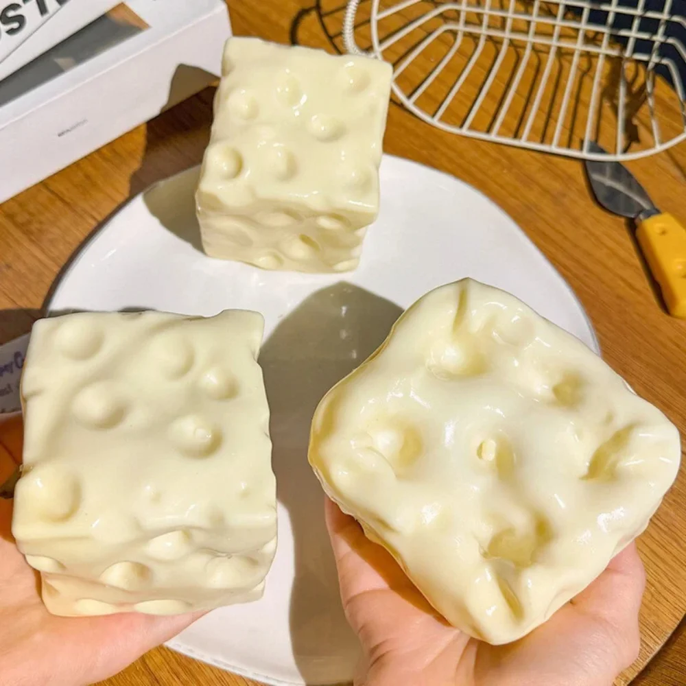 Jumbo Käse-Würfel Stressball Großer Formbarer Käse-Squeeze-Ball Nicht-Springender Fidget-Spielzeug ASMR Sensorisches Anti-Stress Festival-Geschenk