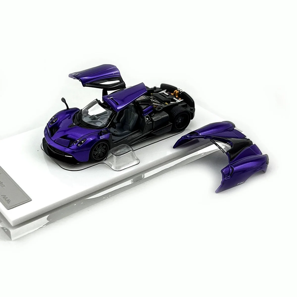 Stock pronti HKM Premium 1:64 Huayra Coupe 2014 Diecast Tricolor Collection Modello in scala regalo