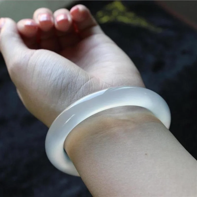 Natural White Chalcedony Hand-carved Round Bar Bracelet Fashion Boutique Jewelry Female Agate Beauty Bracelet Gift Accessories