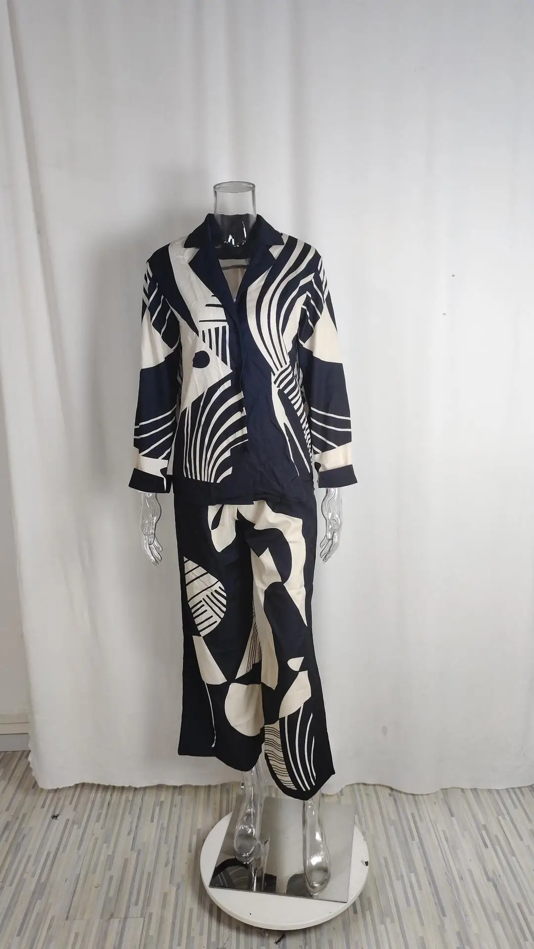 2025 Europe and the United States Women's New Temperament Trend Lazy Wind Printed Shirt Long-sleeved Fashion Suit Female Two Pie