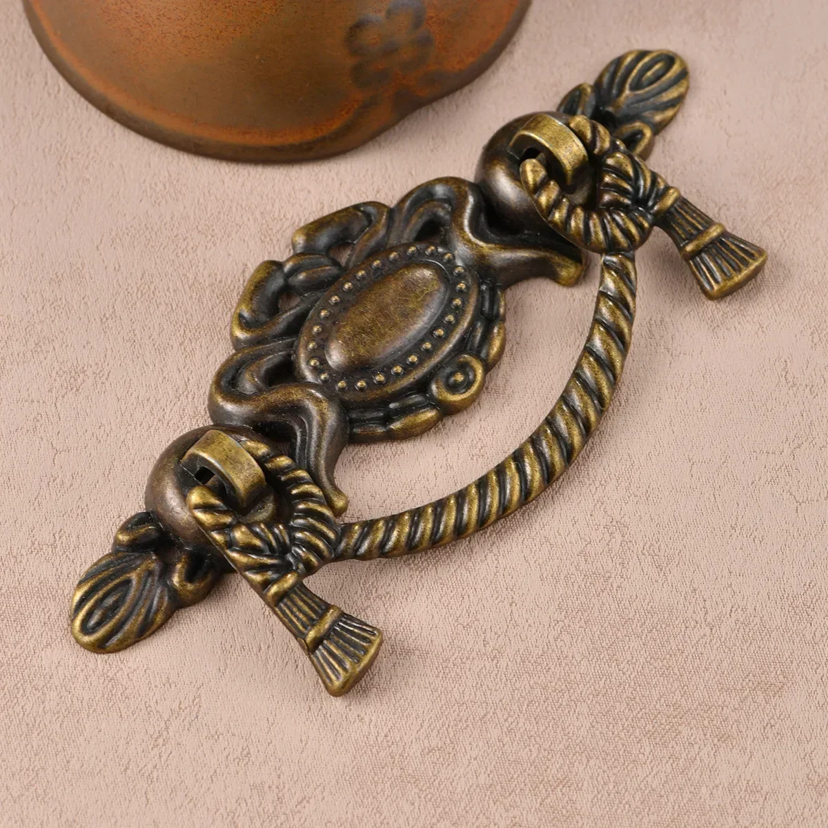 

4pcs Antique alloy home handle vintage handle Drawer cabinet handle bronze hole distance 62mm Hardware accessories