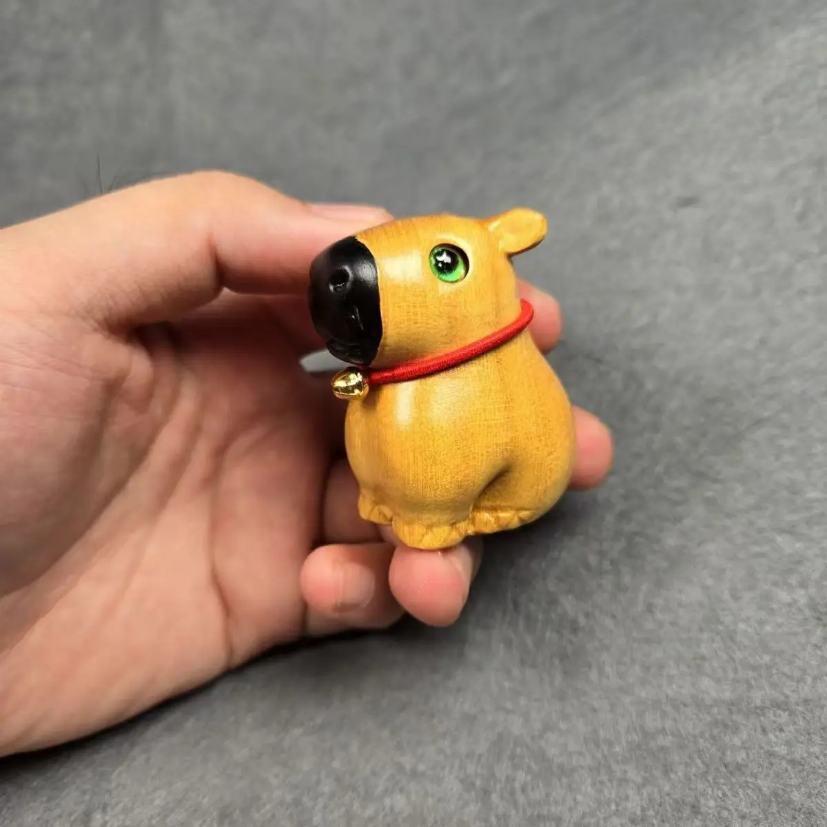 Golden Sandalwood Carved Cute Capybara Figurine Solid Wood Wenwan Hand Play Craft Desktop Decor Gift Collectible Ornament