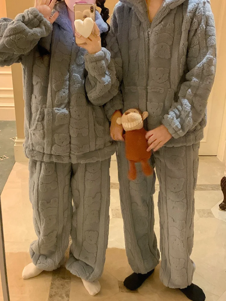 Realistic Couple Color Women\'s Autumn/Winter Vitality Dopamine Loose Plush Home Clothes Pajama Set