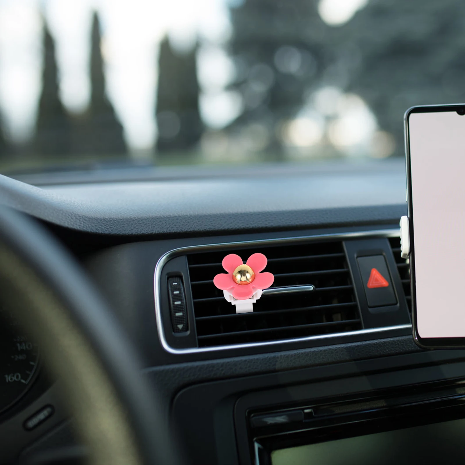 

4 Pcs Perfume Clip Air Freshener Vent Daisy Decoration Flower Women Accessories Interior Aromatherapy Scented Decor