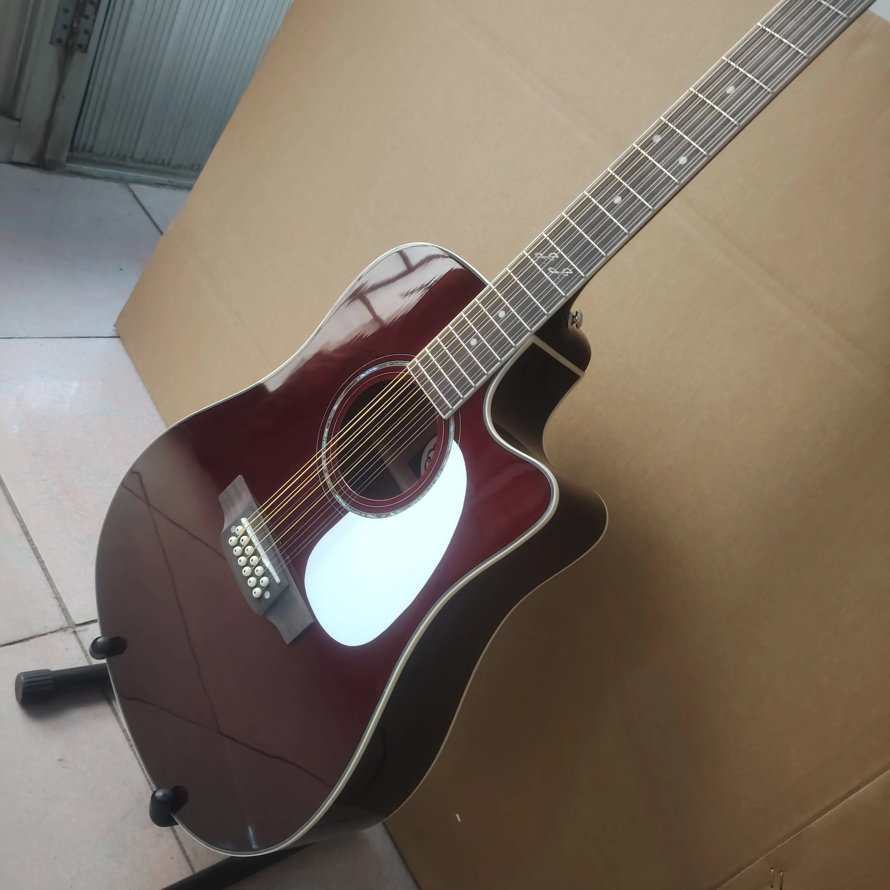 

High quality wine red 12 string folk guitar, 301EQ electric guitar in stock, fast delivery