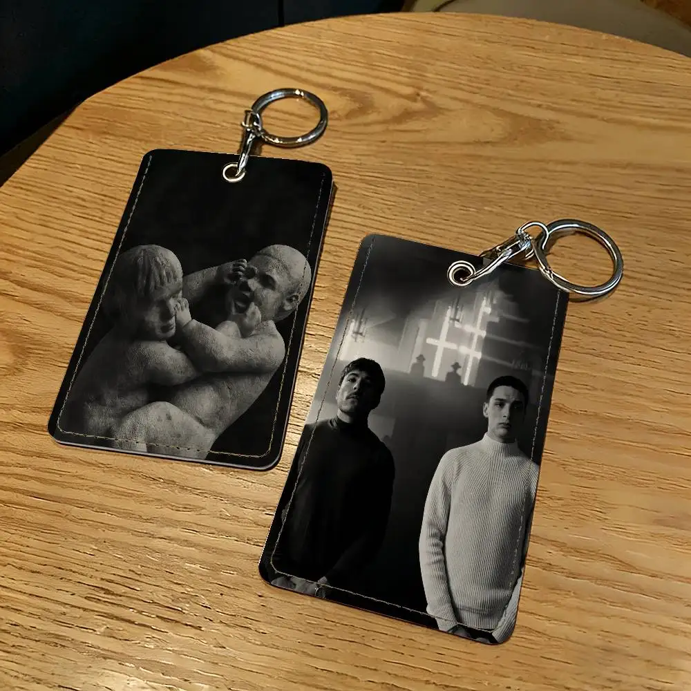 

Держатель для карт Singer Peso Pluma с брелоком, повышенная защита для банковских карт, кредитных карт, метро, автобусов