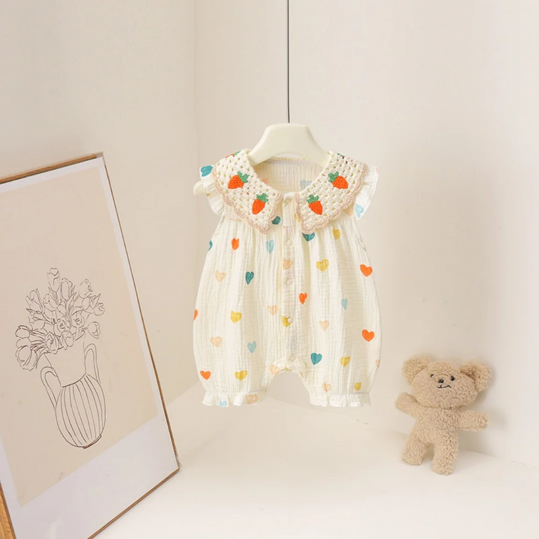 2026 Summer New Sweet Style Toddle Bodysuit Strawberry Knitted Doll Collar Love Print Girls Jumpsuit Thin Soft Baby Romper