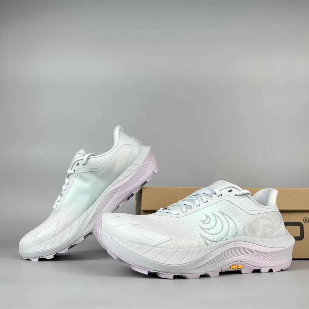 

2026 New Fashion TOPO Low-Top Trail Running Shoes Vibram Sole Anti-Slip Durable Ultra-Light Outdoor Sneakers