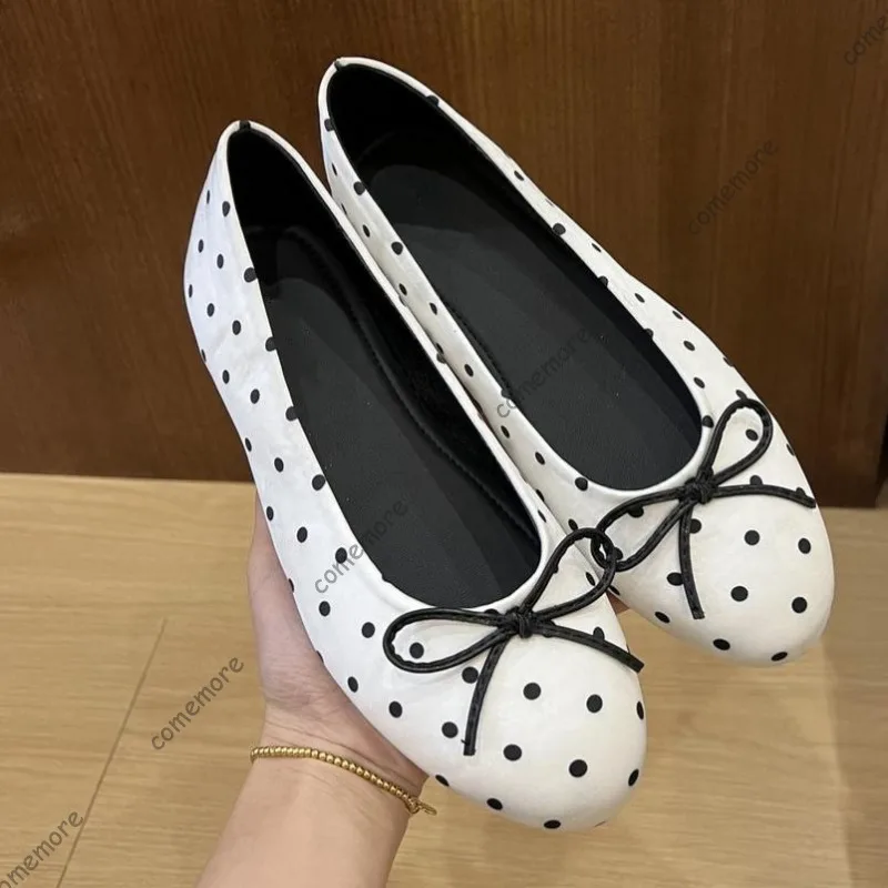 

2026 Spring New Women's Low Heel Pumps Fashion Dot Ballet Flats Slip-on Casual Loafers Sweet Lightweight Round Toe Zapatos Mujer