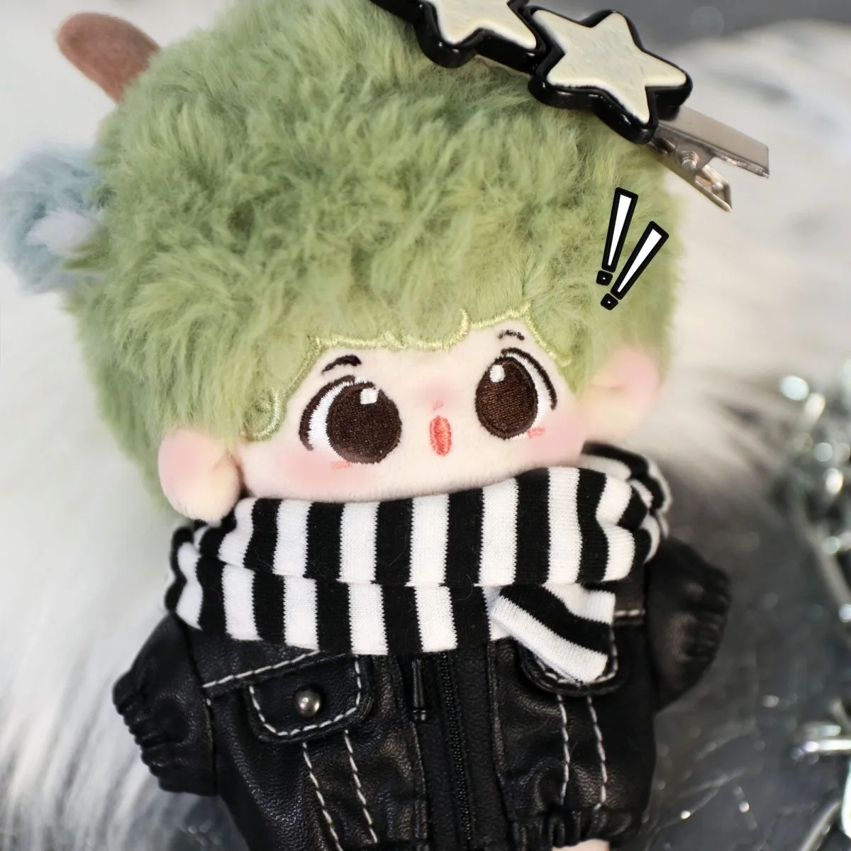 2026 new 10cm cosplay leather jacket, leather hat, old record set, doll leather jacket, color blocked - view 4