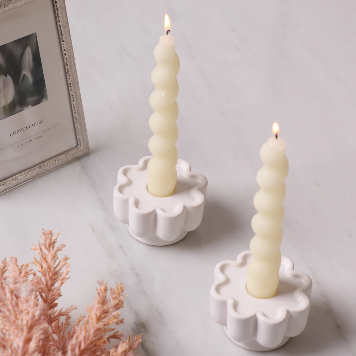 XIYE FLOWER white Small house shape candlestick petal shape candlestick ceramic material Nordic style artistic garden home decor