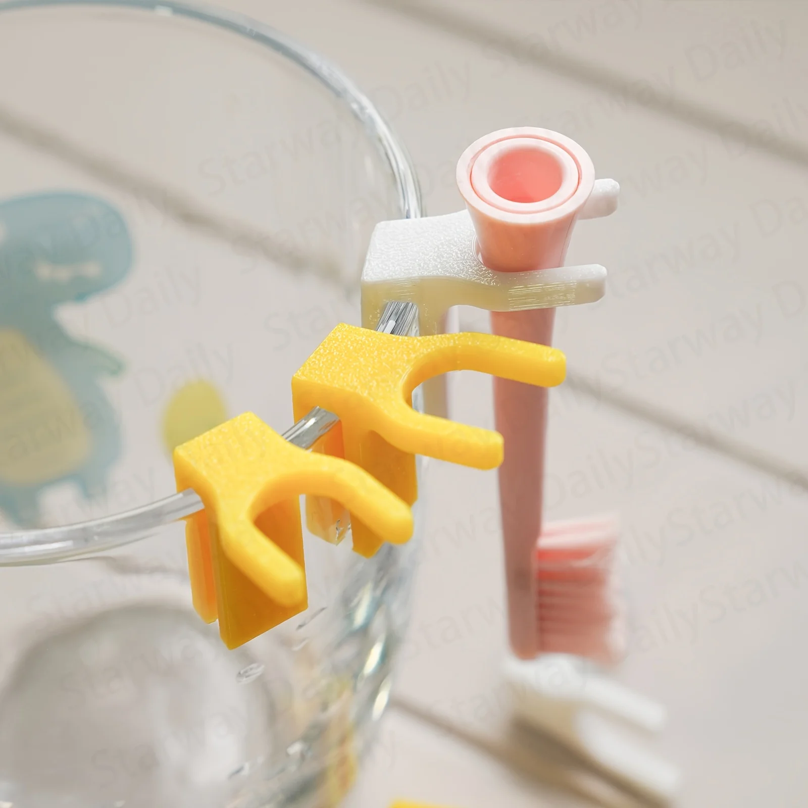 Travel Toothbrush Head Storage Clip, Universal Design for Toothbrush Cup & Rack, Lightweight Travel Gadget