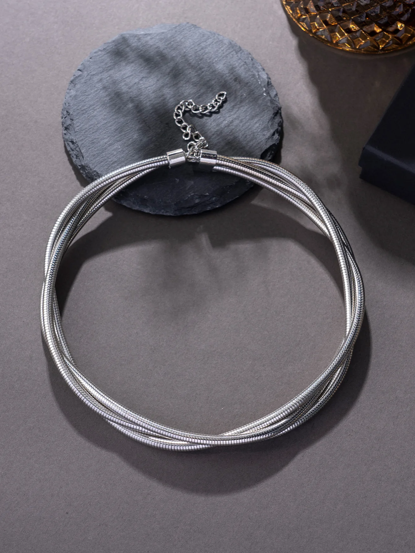 2025 novo titânio aço banhado a prata cobra osso corrente colar feminino luz luxo banquete festa conjunto de jóias ajustável