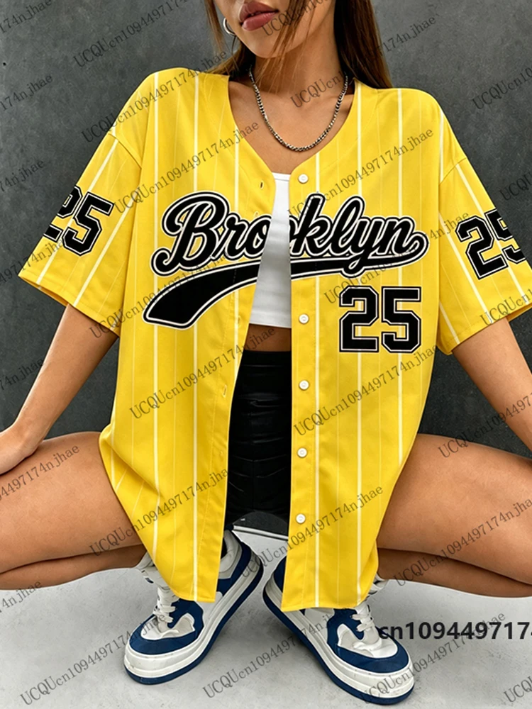 Sommer Neuheit: Schwarzes Brooklyn No.25 Streifen-Print Streetwear Baseball-Shirt für Damen und Herren, Hip-Hop-Bluse mit Kurzen Ärmeln und Knopfleiste – Detail 5