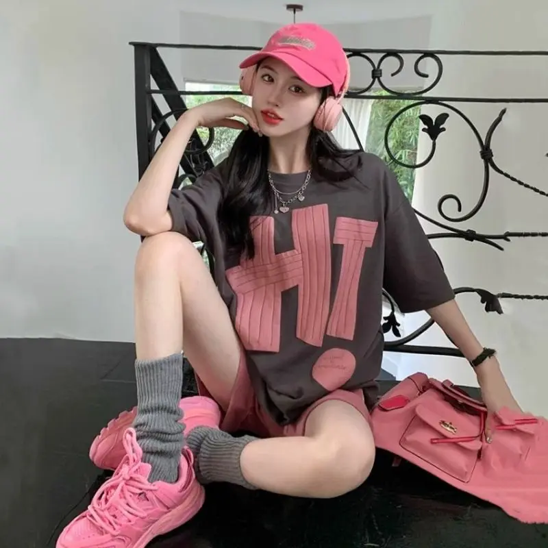 المرأة الصيف عارضة البدلة السيدات أزياء إلكتروني الطباعة قصيرة الأكمام تي شيرت البساطة بلون الاتجاه السراويل قطعتين مجموعة