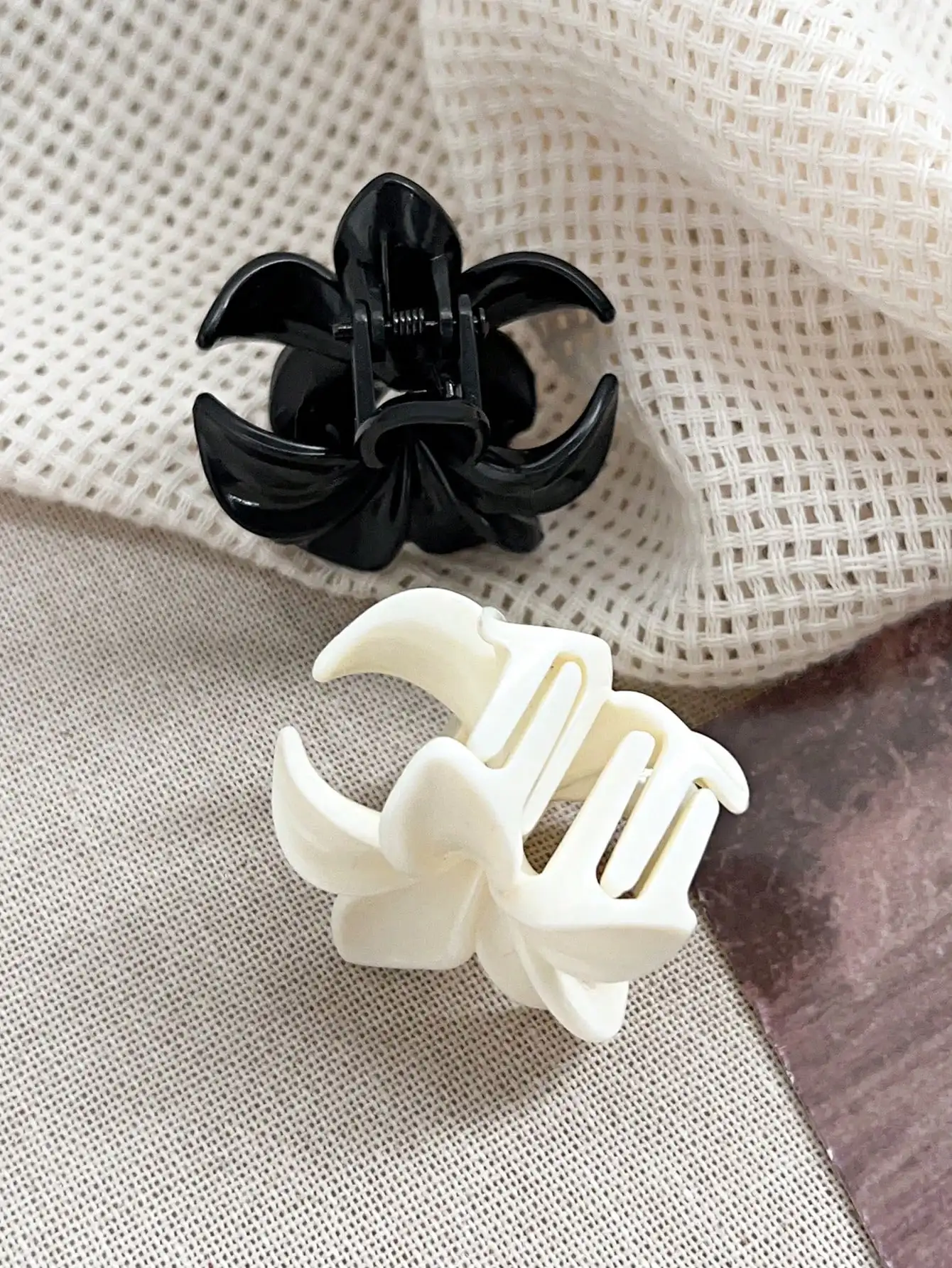 4 Stück mehrfarbige Blumen-Haarklammern für Frauen und Mädchen, rutschfest, niedlich, modisch, Haarschmuck, kleine Haarnadel, Krabben-Haarspange-Stil – Detail 14