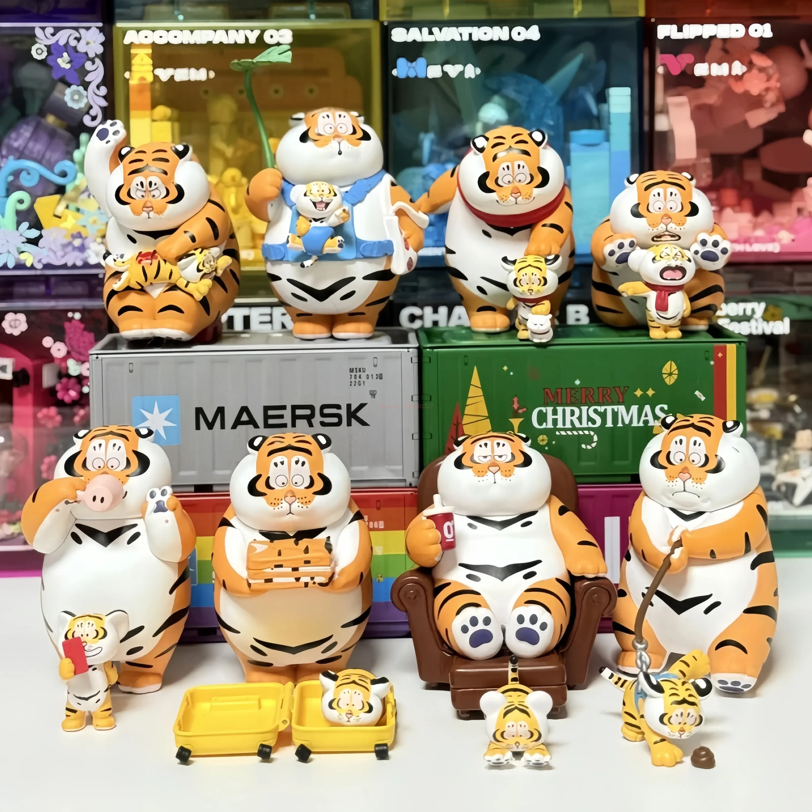 

Genuine Blind Box I Am Not Fat Tiger Father Kindness Filial Piety Series Mysterious Box Trendy Toy Desktop Ornament Toy Gift