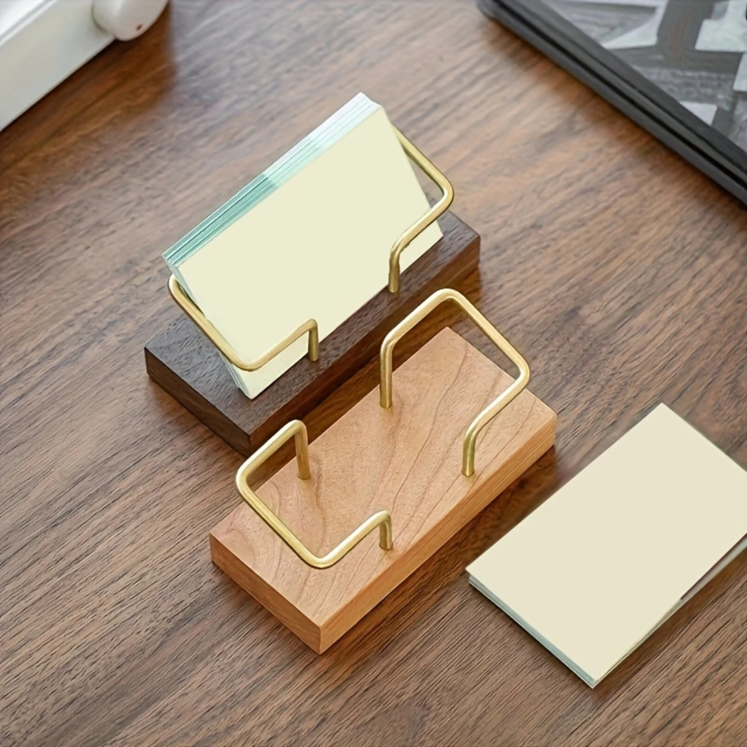 Porte-cartes de visite en bois et métal de qualité supérieure, organisateur de bureau élégant pour le bureau ou la réception, vitrez vos cartes avec Futur