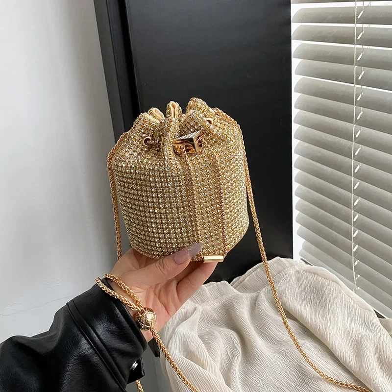 

Women's Rhinestone Bucket Bag Fashionable Single Shoulder Chain Drawstring Bag Stylish Glitter Clutch Purse for Ladies
