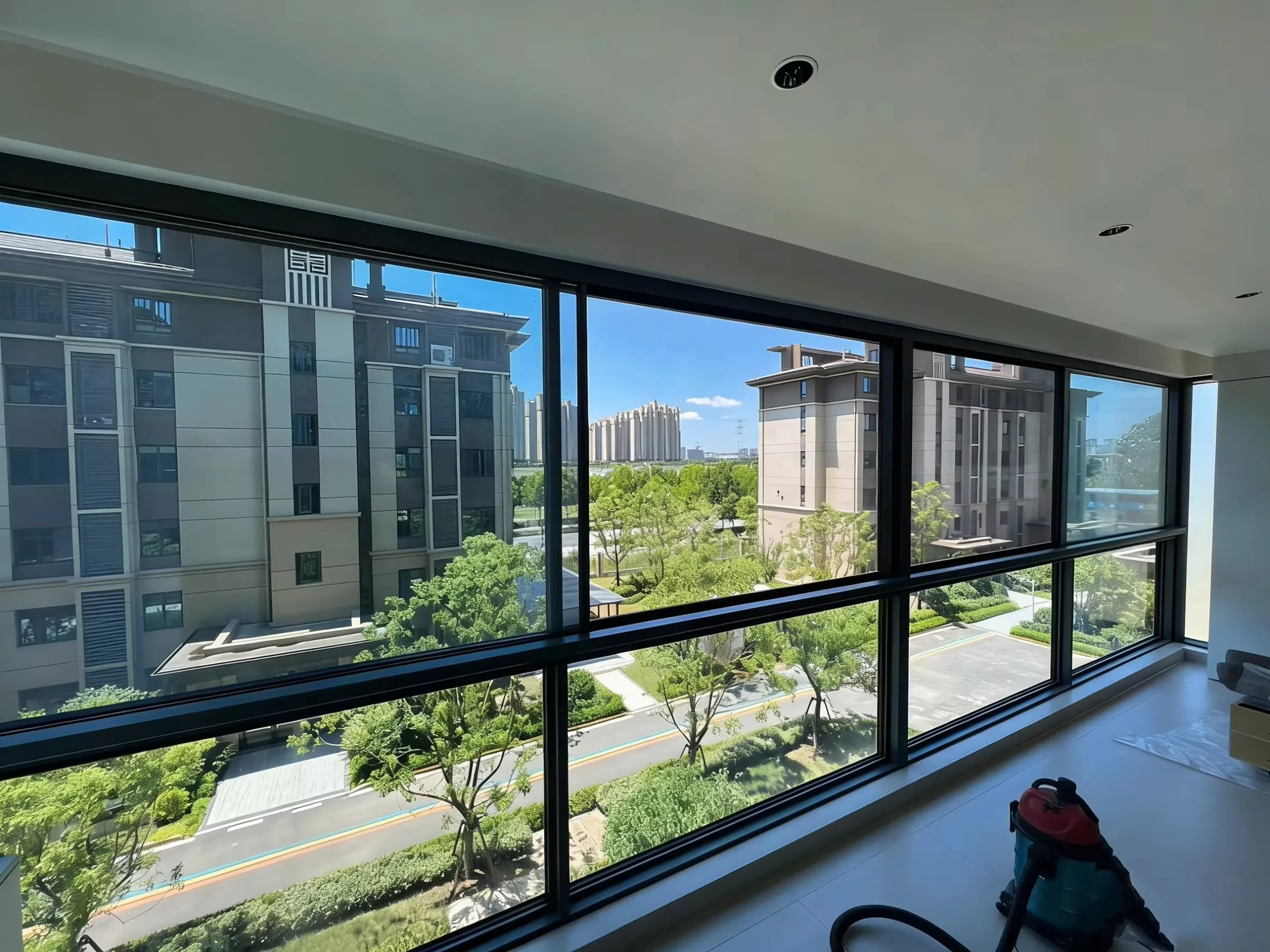 Modern Villa Intelligent Electric Sliding Vertical Lifting Window Aluminum Alloy Glass Automatic Window System