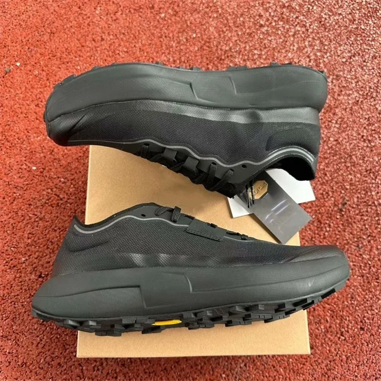 2025 New Men's Soft Sole Walking Casual Sports Running Shoes Mesh Breathable Ultra Light Shock Absorbing Women's Shoes