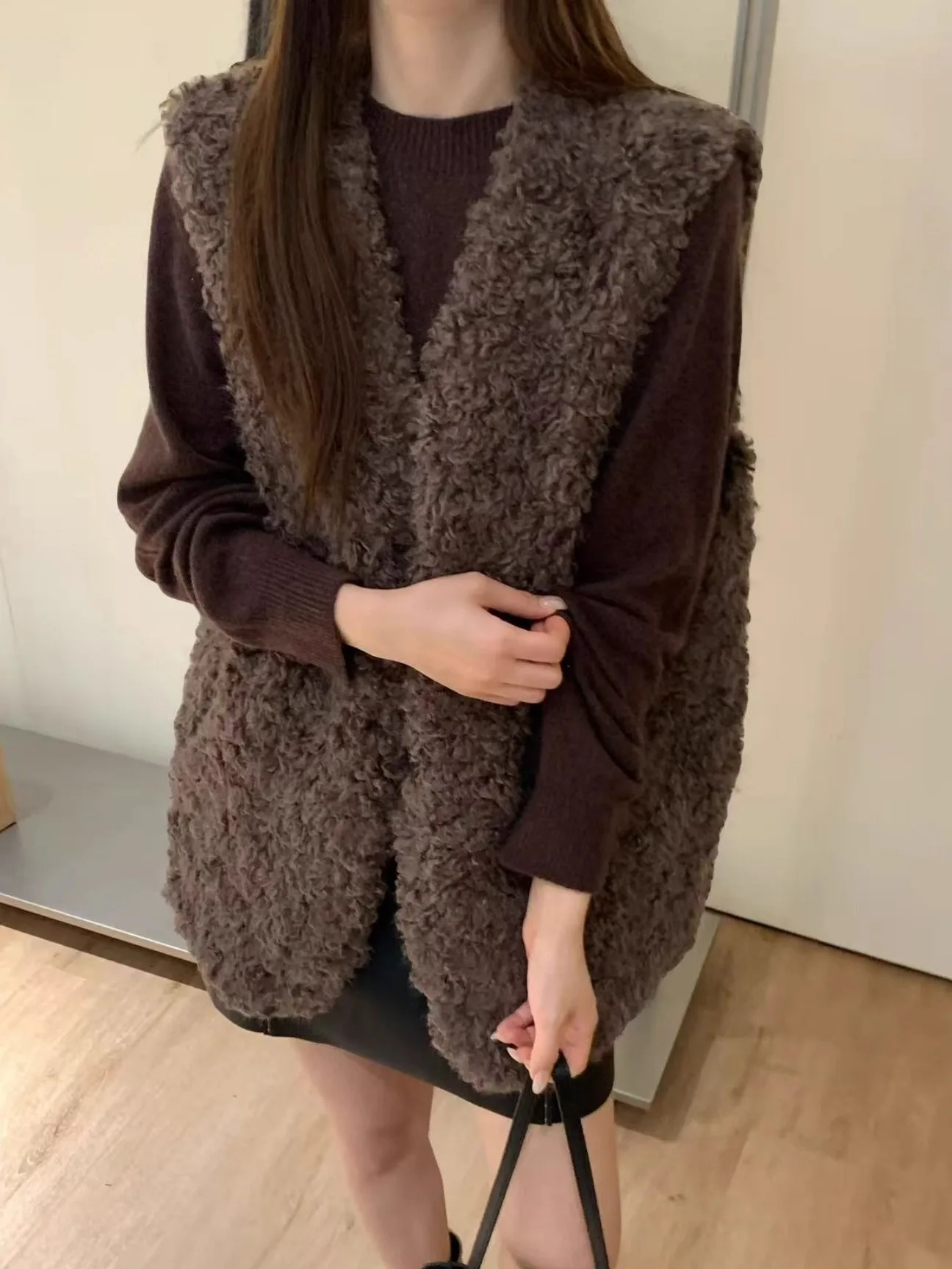 

Korean Sle Thiened Lamb Fur Vest Women's Autumn Winter Warmth Outerwear No Collar Mid-Length oulder Bared Coat