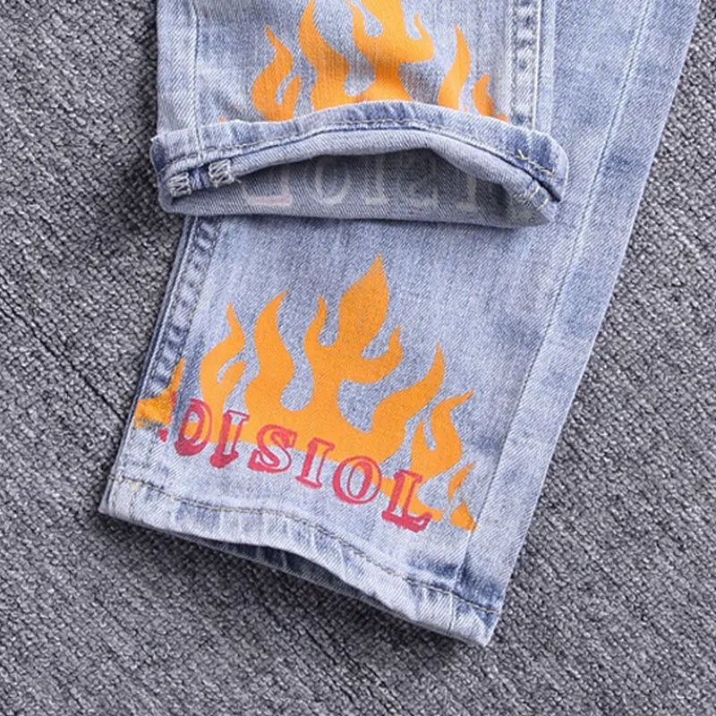Street Fashion Men Jeans Retro Light Blue Slim Fit Ripped Jeans Men Punk Trousers Printed Designer Hip Hop Denim Pants Hombre