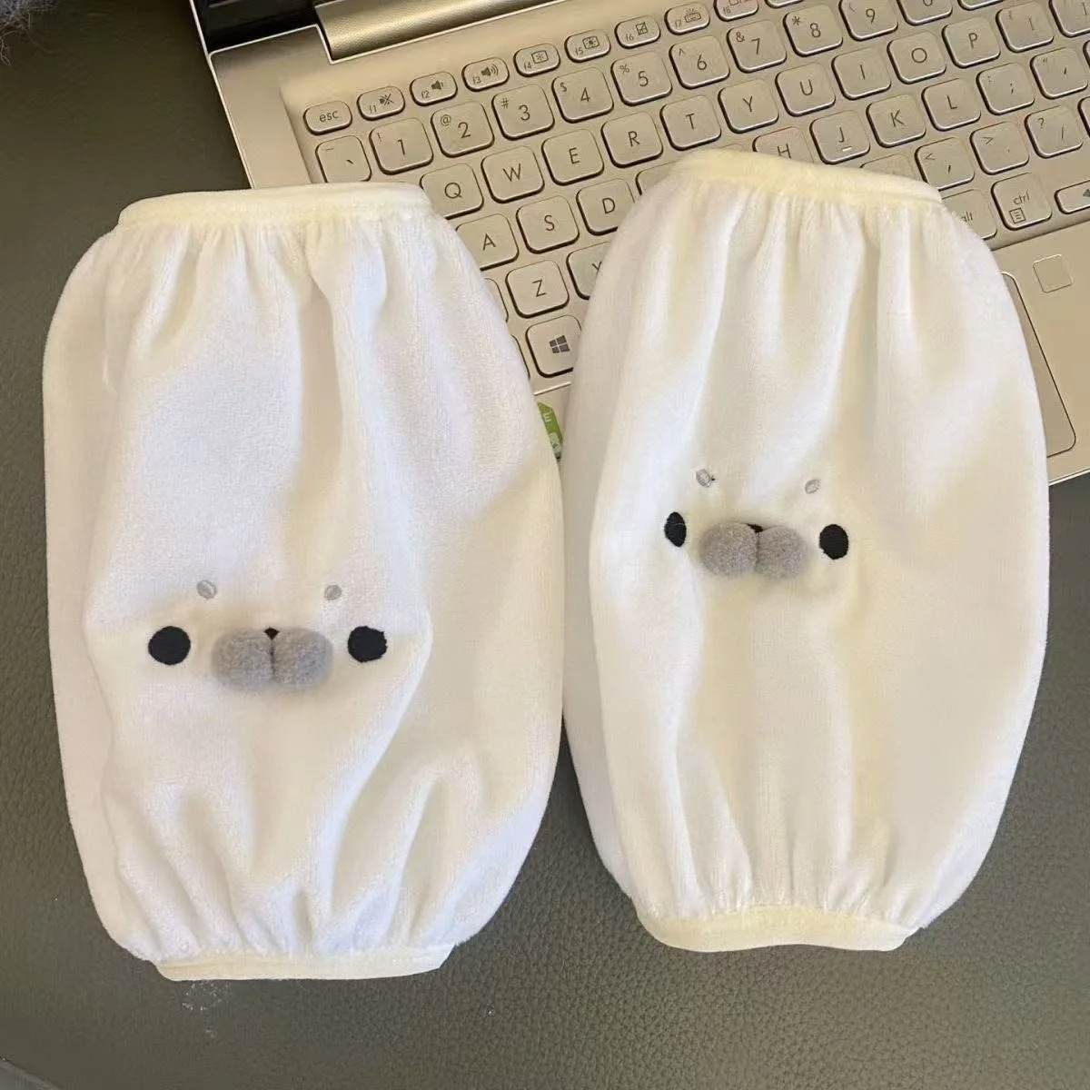 سترة شتوية مبطنة بالصوف مطبوعة بالختم سترة شتوية مقاومة للأوساخ ومقاومة للاهتراء واقيات أكمام مكتبية متوسطة الطول تصميم متين #1