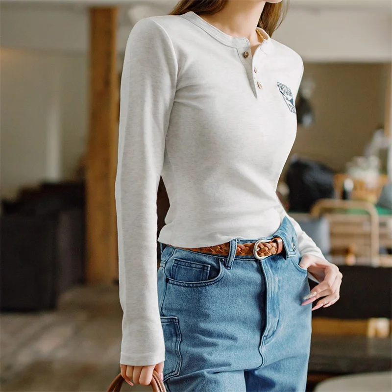 Maden Printed Henley Long Sleeve T-Shirt Women\'s Spring Light Gray Basic Layering Tee Slim Fit Casual Top Versatile Pullover