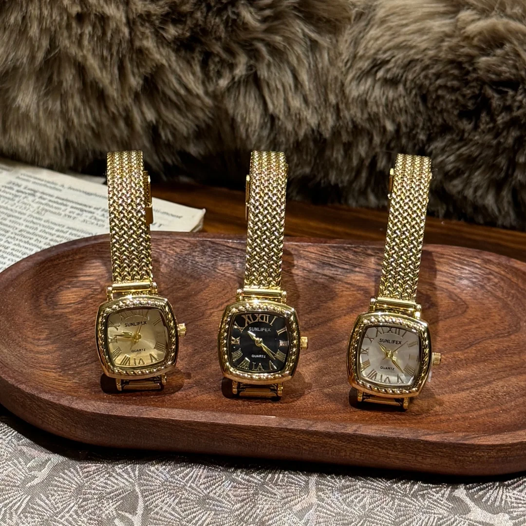 

SUNLIFEX Ретро золотые женские часы Роскошные кварцевые часы для женщин Простые наручные часы с маленьким квадратным циферблатом и ремешком из нержавеющей стали