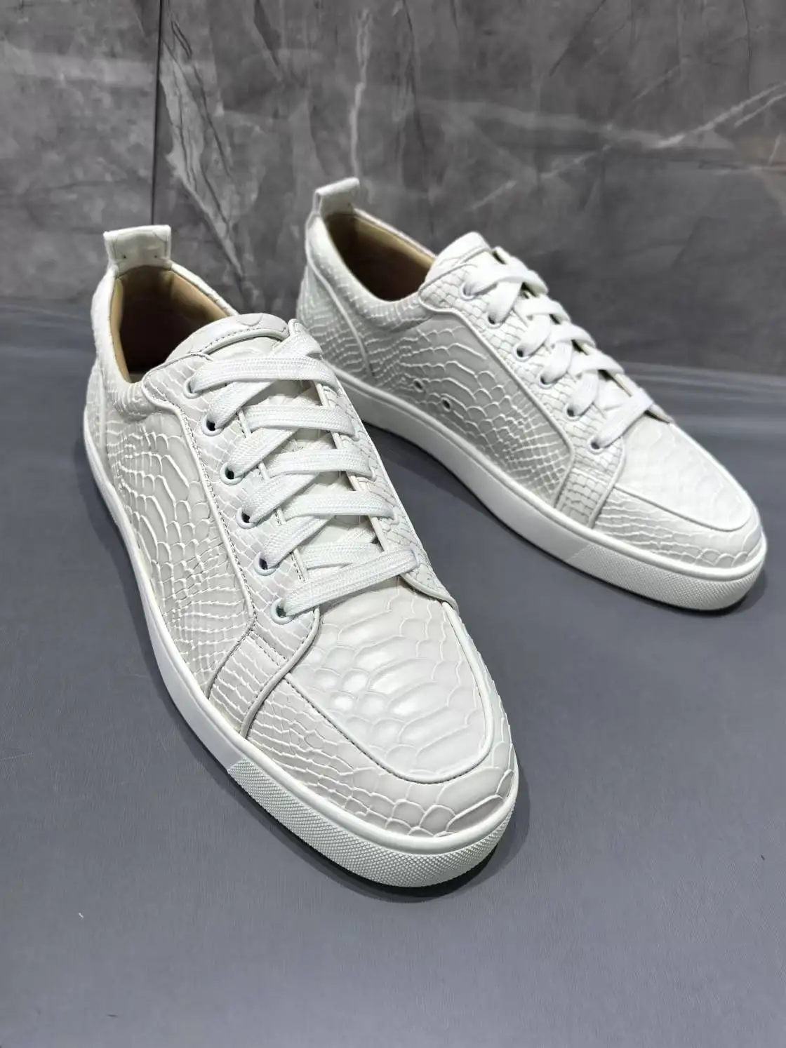 

Spring White Women Soft Sole Flats Outdoor Round Head Lace-up Girls Shoes Fashion Casual Cover Heel Zapatos Mujer