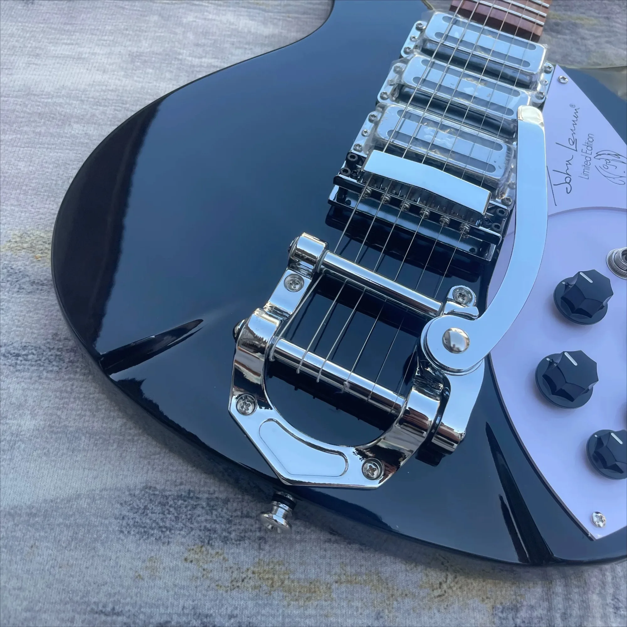 Electric Guitar Special Offer Rosewood Neck HHH  Black 325 Small Double Shake British Rock Artifact Unisex Beginner
