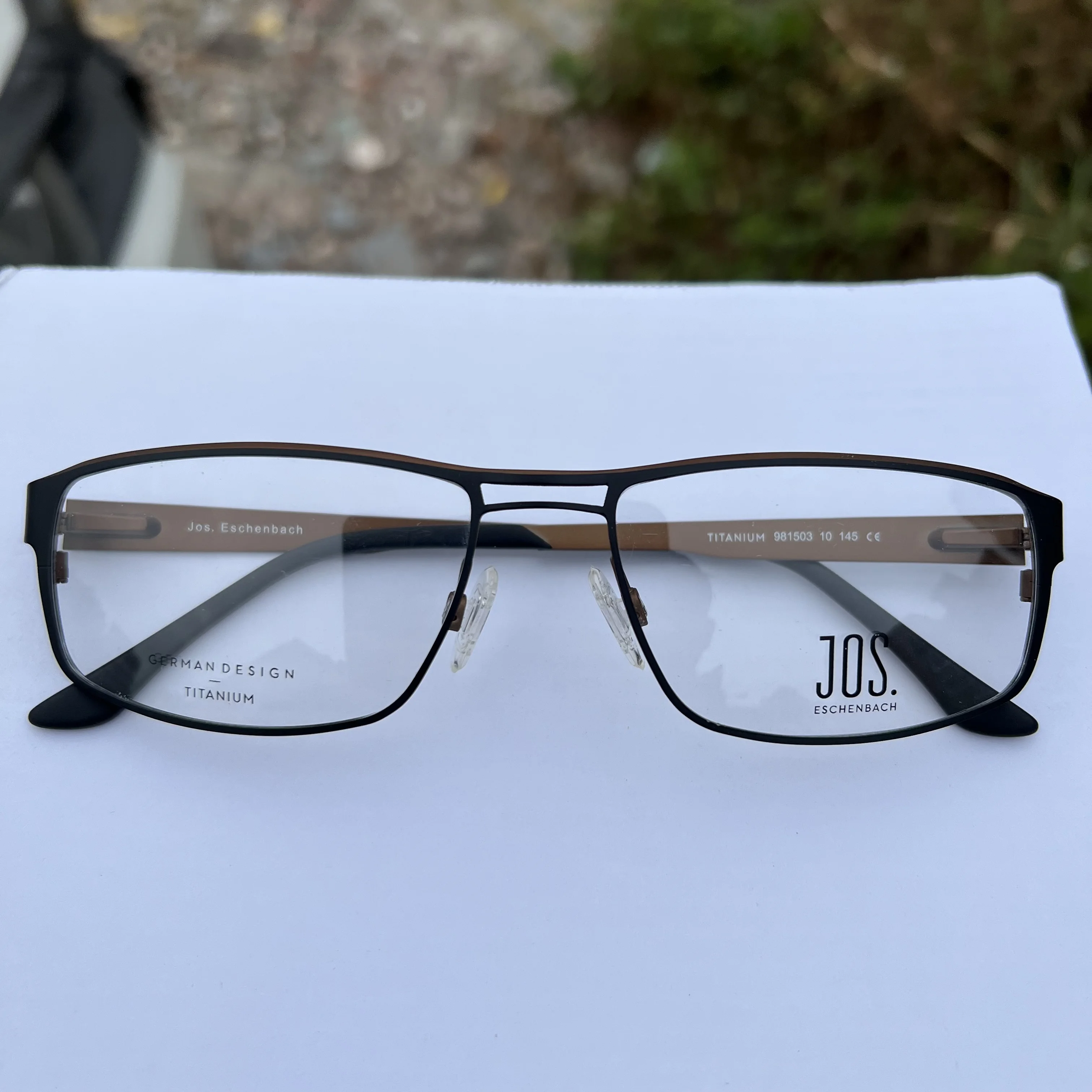 German Brand Eyeglass Frames for Men, Titanium Material Dual-Tone Design can be Paired with Progressive Prescription Lenses