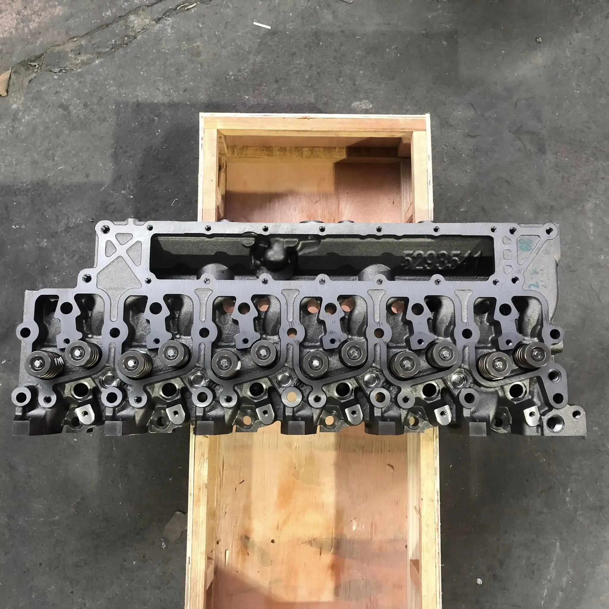 

ISBE 6BT Cummins Cylinder Head 5336956 5293539 5293541 5293540 5362572 for CUMMINS