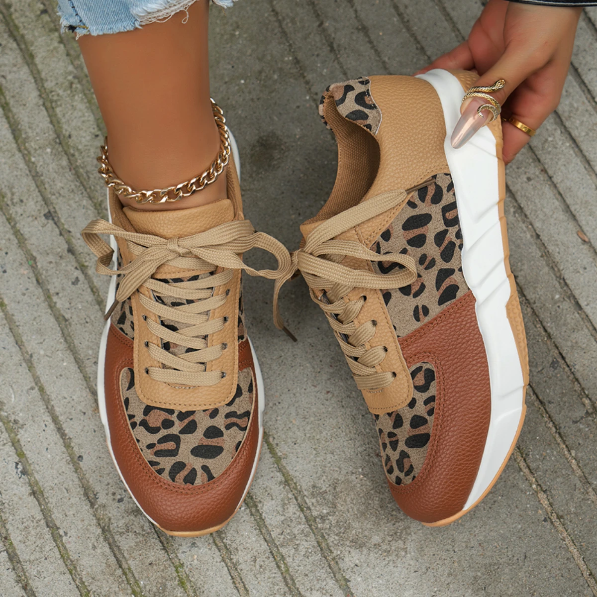 Women Platform Sneakers Round Toe Low-top Leopard Casual Shoes for Women New Lace Up Casual Sports Women Shoes Zapatos De Mujer